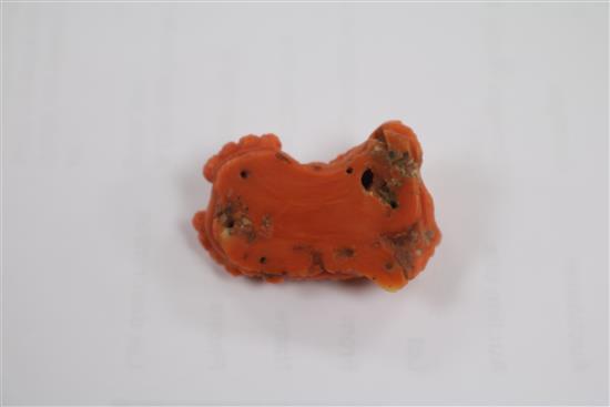 A carved coral bust of a lady (ex brooch mounted), 33mm.